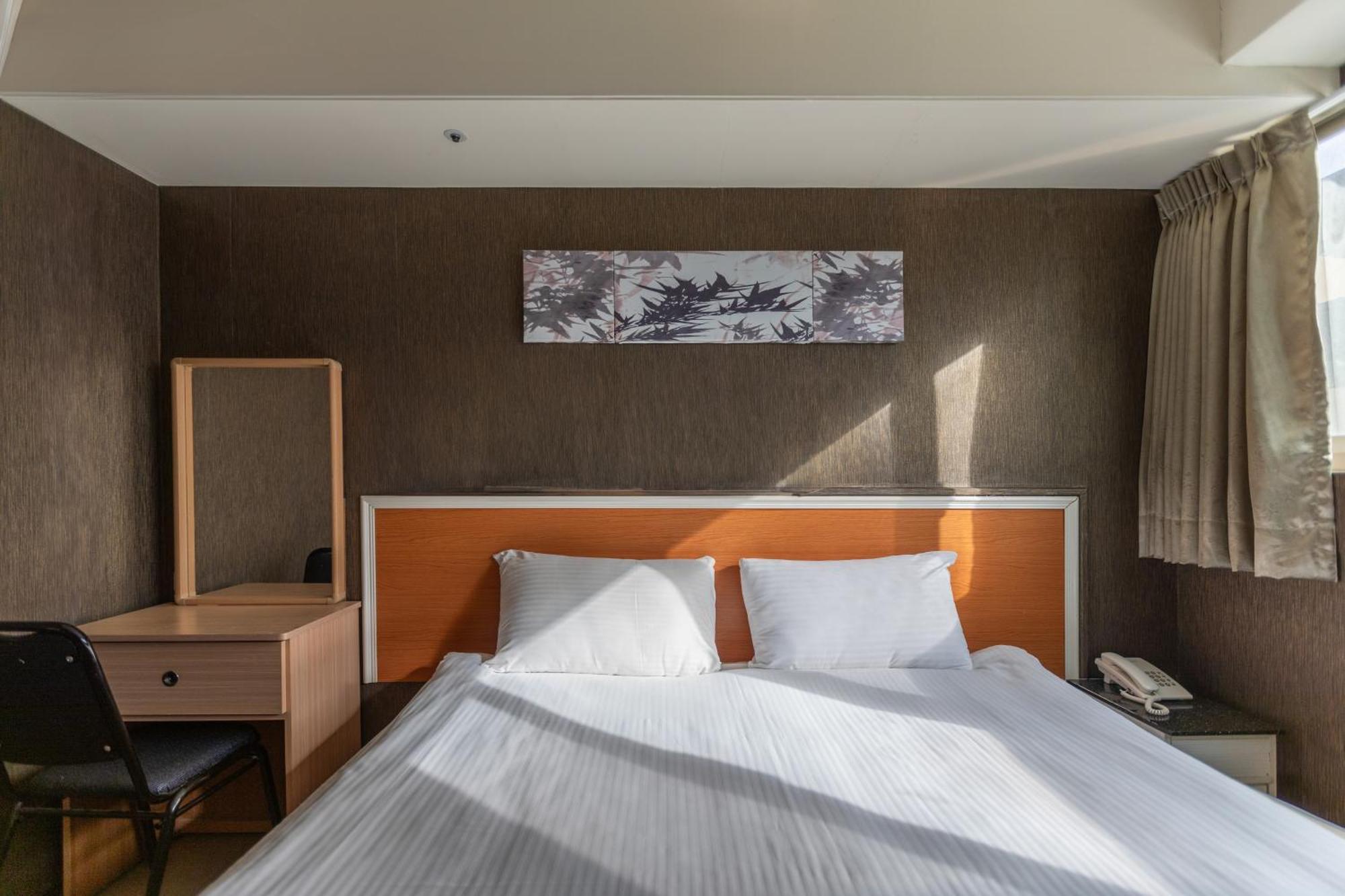 E Lim Hotel Zhongli Extérieur photo